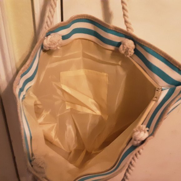 NWT Cruise Club Canvas Striped Tote with Anchor graphic - Picture 2 of 4